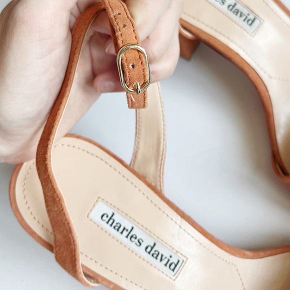 Charles David Suede Creamsicle Chunky Heels - Picture 6 of 6